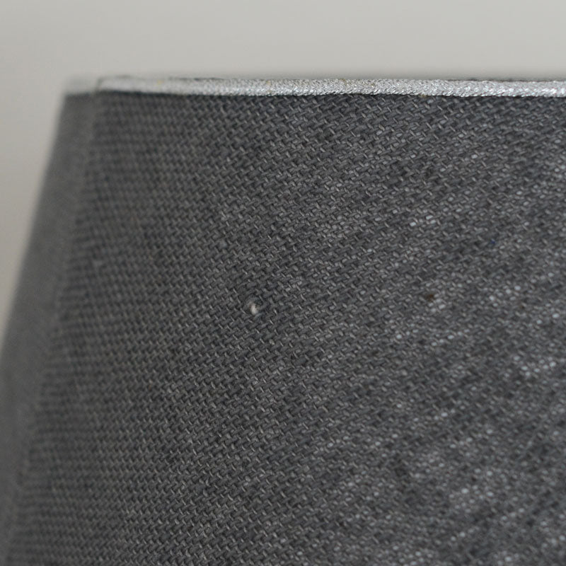 Rustic Linen ラウンドランプシェード付シルバーテーブルランプ A00005196 145904915