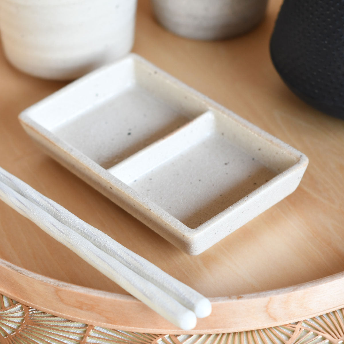 鳥瑟 うす 二つ仕切皿【日本製】 07600117
