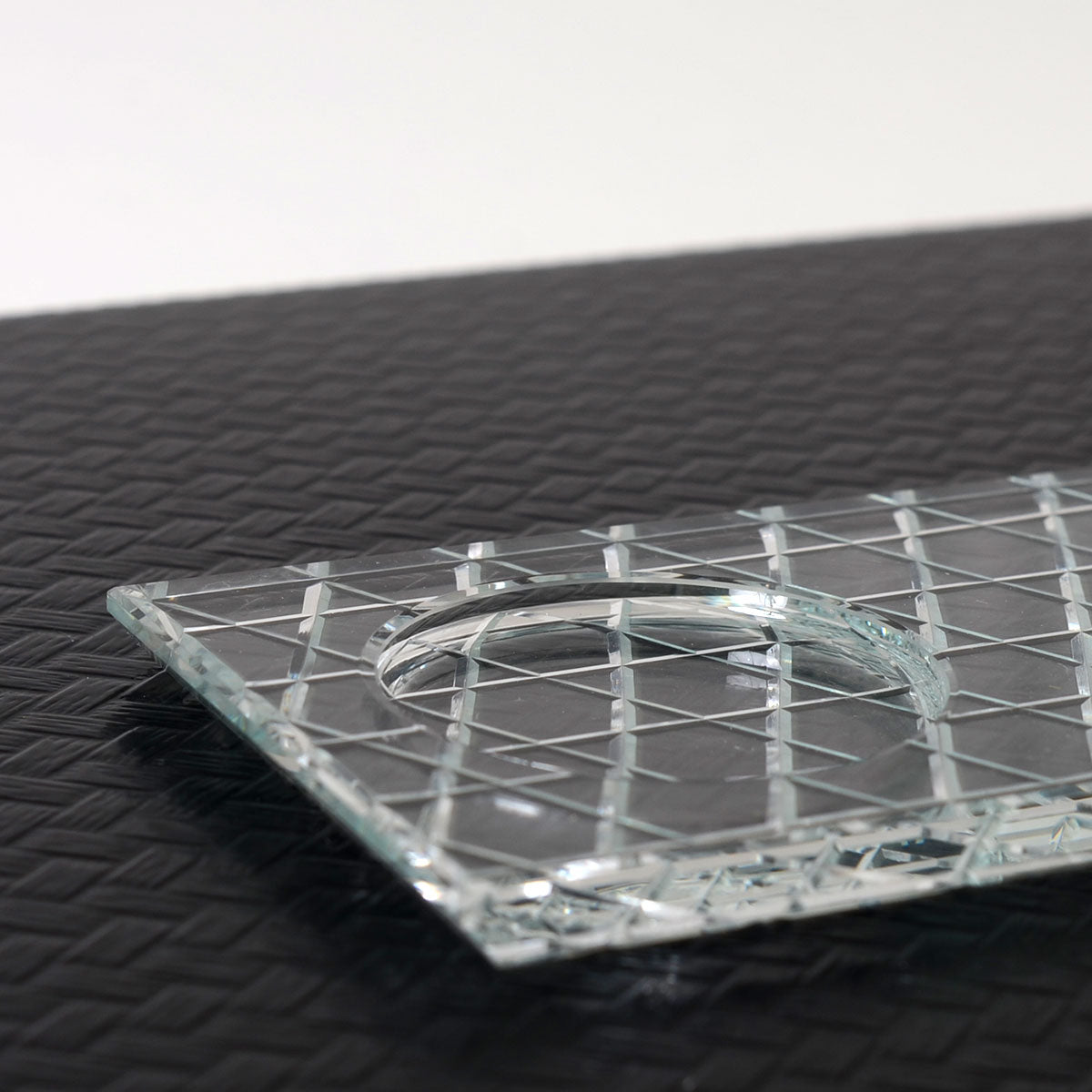 【取り寄せ商品】用美 YOUBI クリスタル切子プレート のぞき付【日本製】 08549