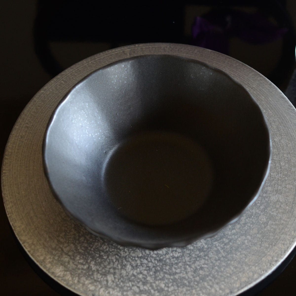 【取り寄せ商品】黒花 12.5cm浅ボウル 0031
