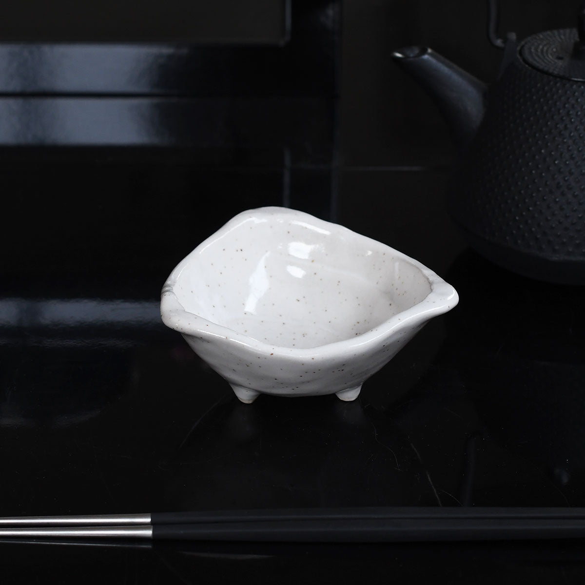 【取り寄せ商品】饗の器 きょうのうつわ -M.STYLE- 三角小鉢11cm 4色【日本製】 KU0509