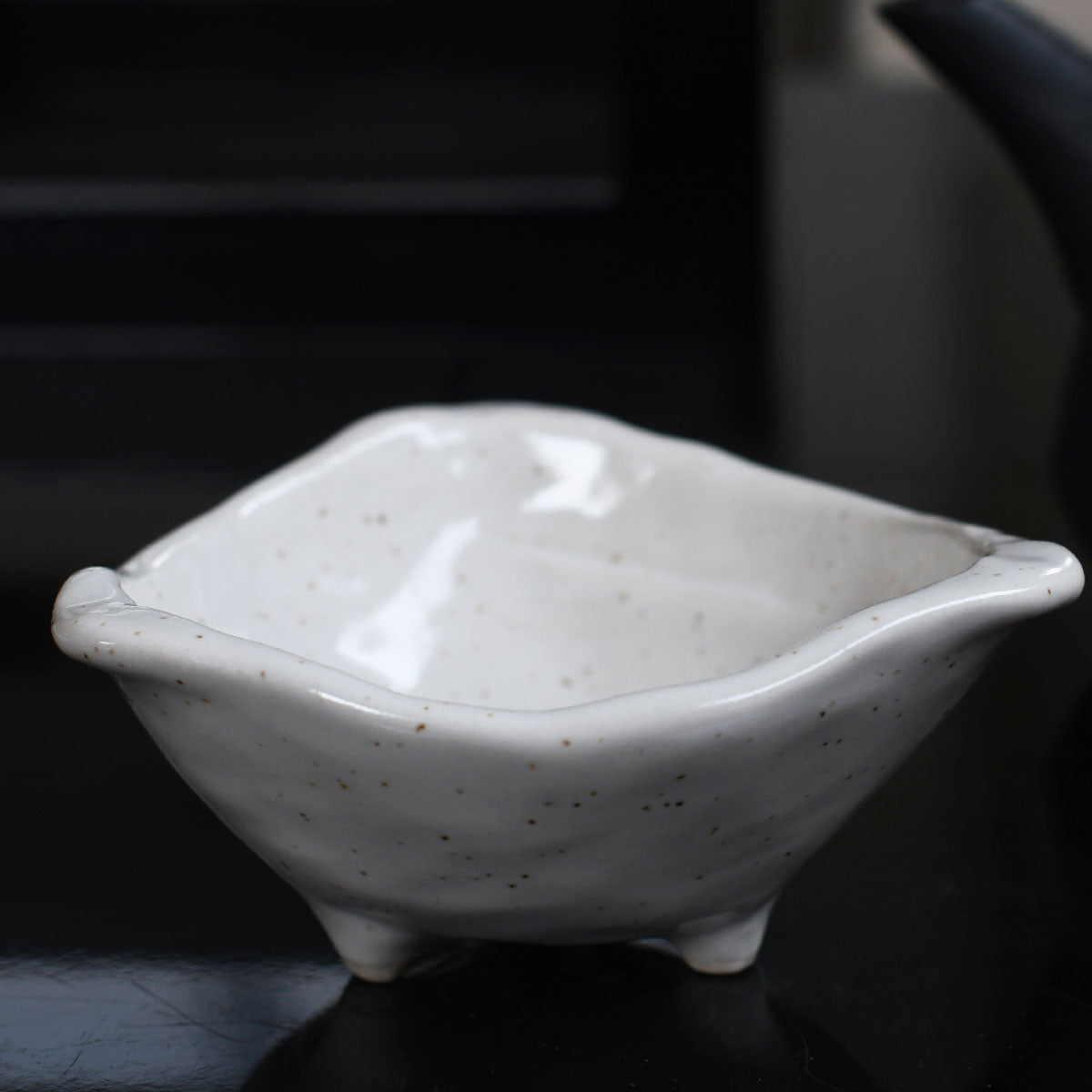 【取り寄せ商品】饗の器 きょうのうつわ -M.STYLE- 三角小鉢11cm 4色【日本製】 KU0509