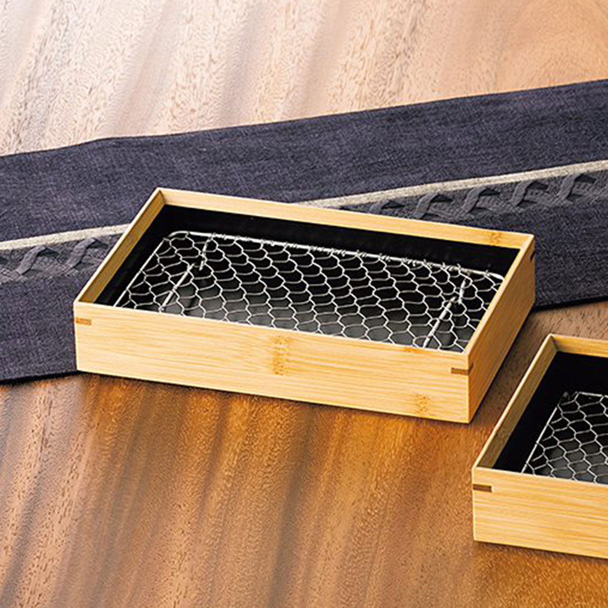 【取り寄せ商品】用美 YOUBI 竹・天ぷら盛皿(ステンレス目皿付) 長角 内黒 18260