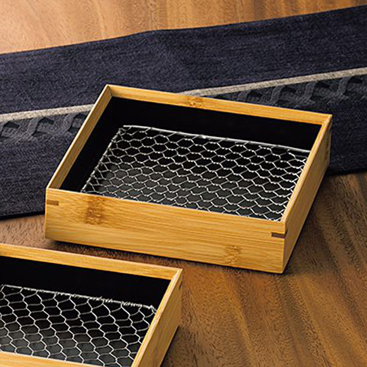 【取り寄せ商品】用美 YOUBI 竹・天ぷら盛皿(ステンレス目皿付) 正角4寸 内黒 18262