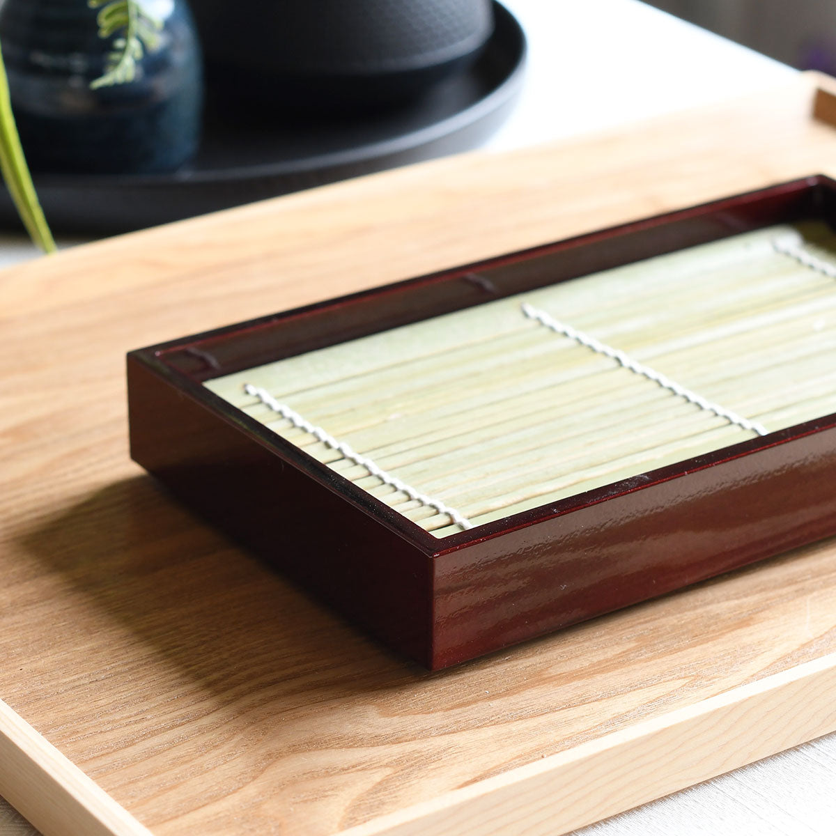 【取り寄せ商品】用美 YOUBI そば器 創・長角盛皿 溜塗 竹すだれ付き 38517