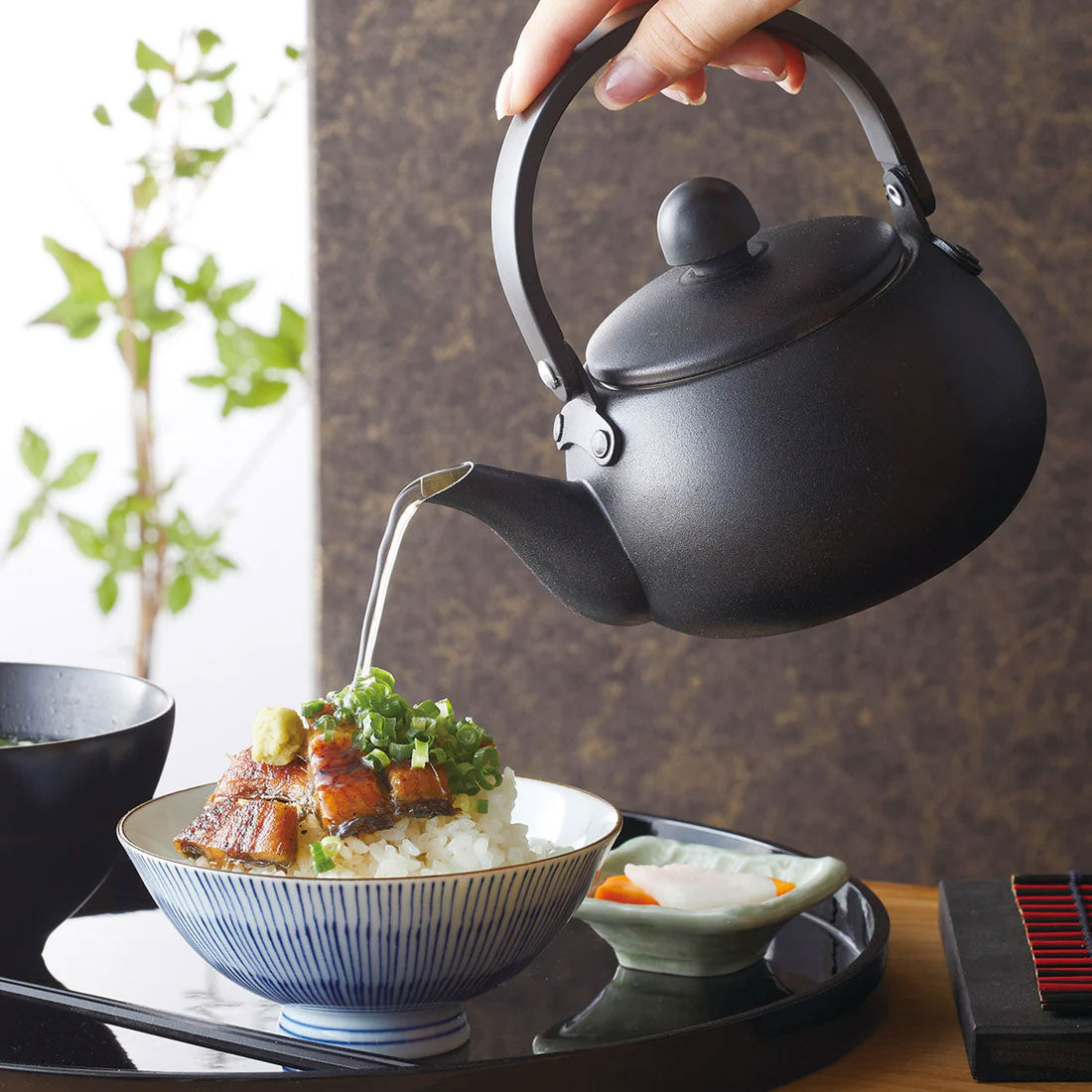 【取り寄せ商品】アルミ製・ミニPOT 白・黒 2色