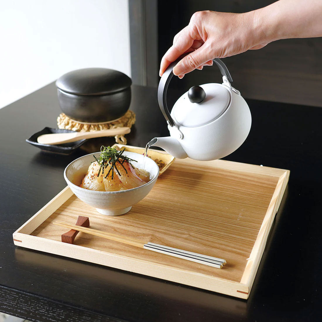 【取り寄せ商品】アルミ製・ミニPOT 白・黒 2色