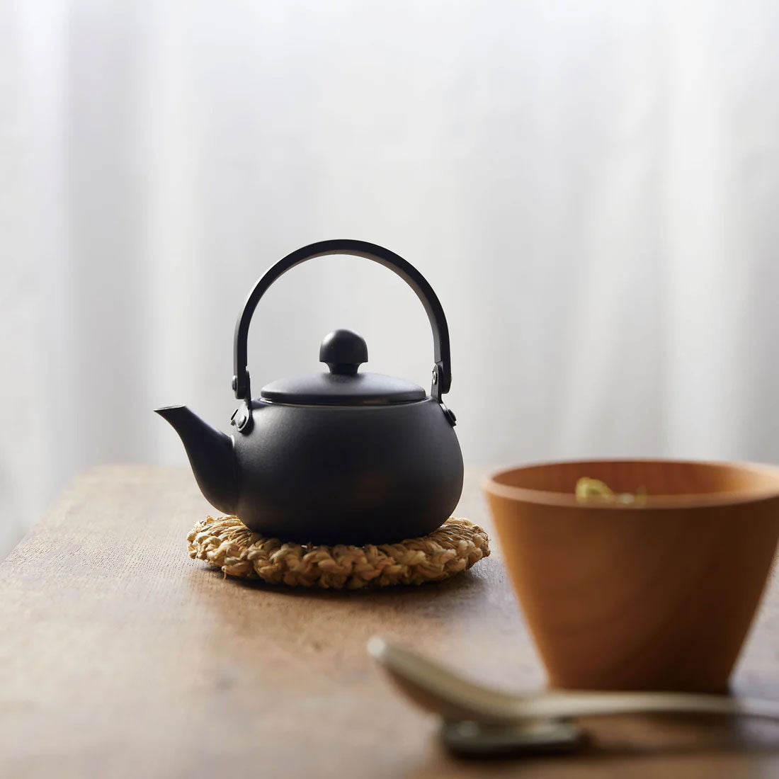 【取り寄せ商品】アルミ製・ミニPOT 白・黒 2色