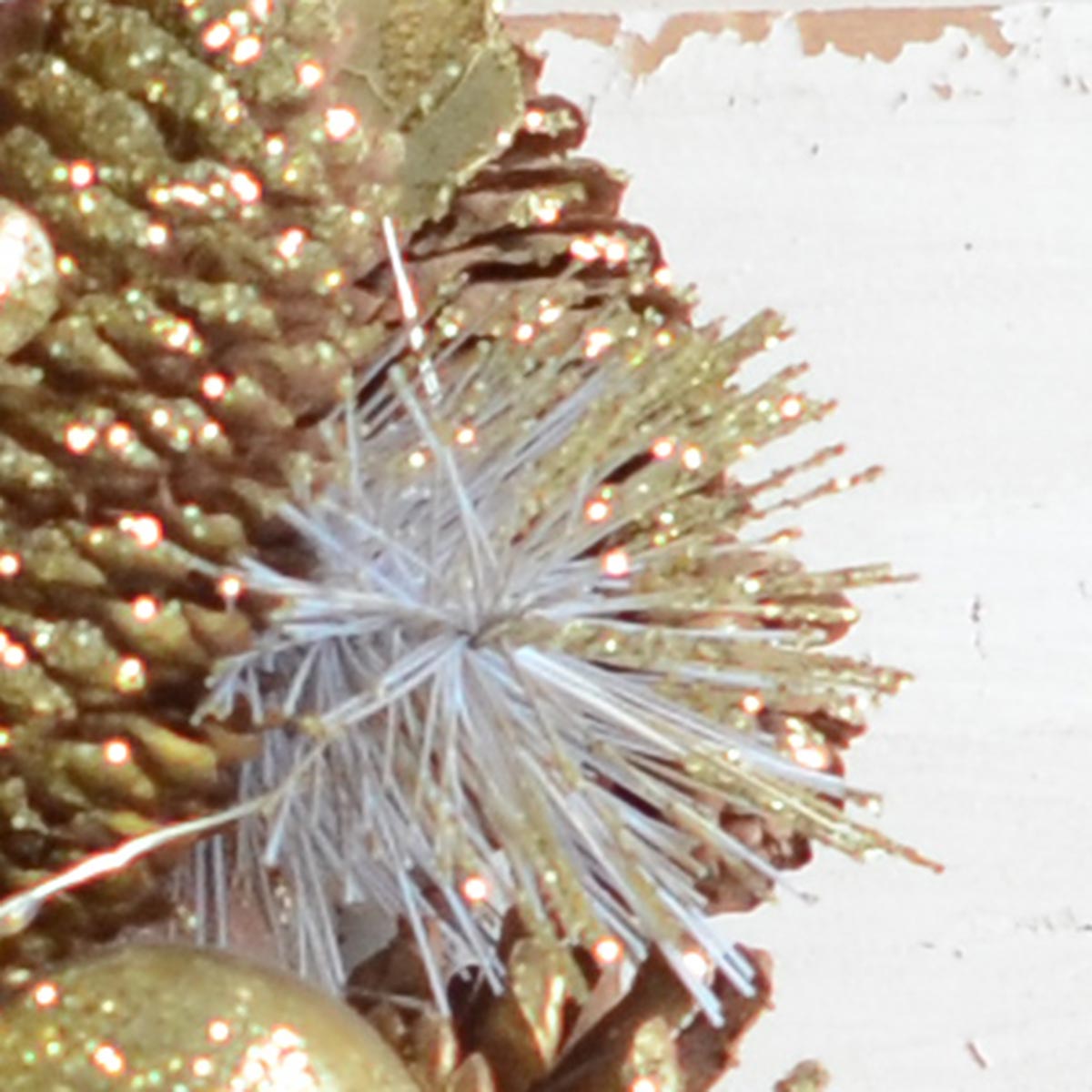 LEDリボンクリスマスリース ゴールドグリッター パイン＆ボール rl49m