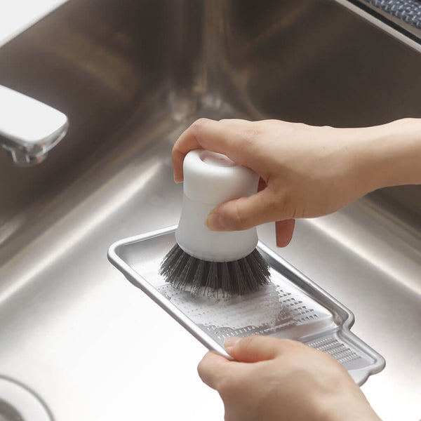 marna-kitchenbrush_8_grande.