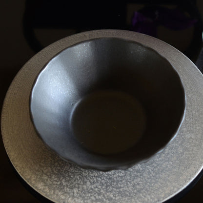 【取り寄せ商品】黒花 12.5cm浅ボウル　0031