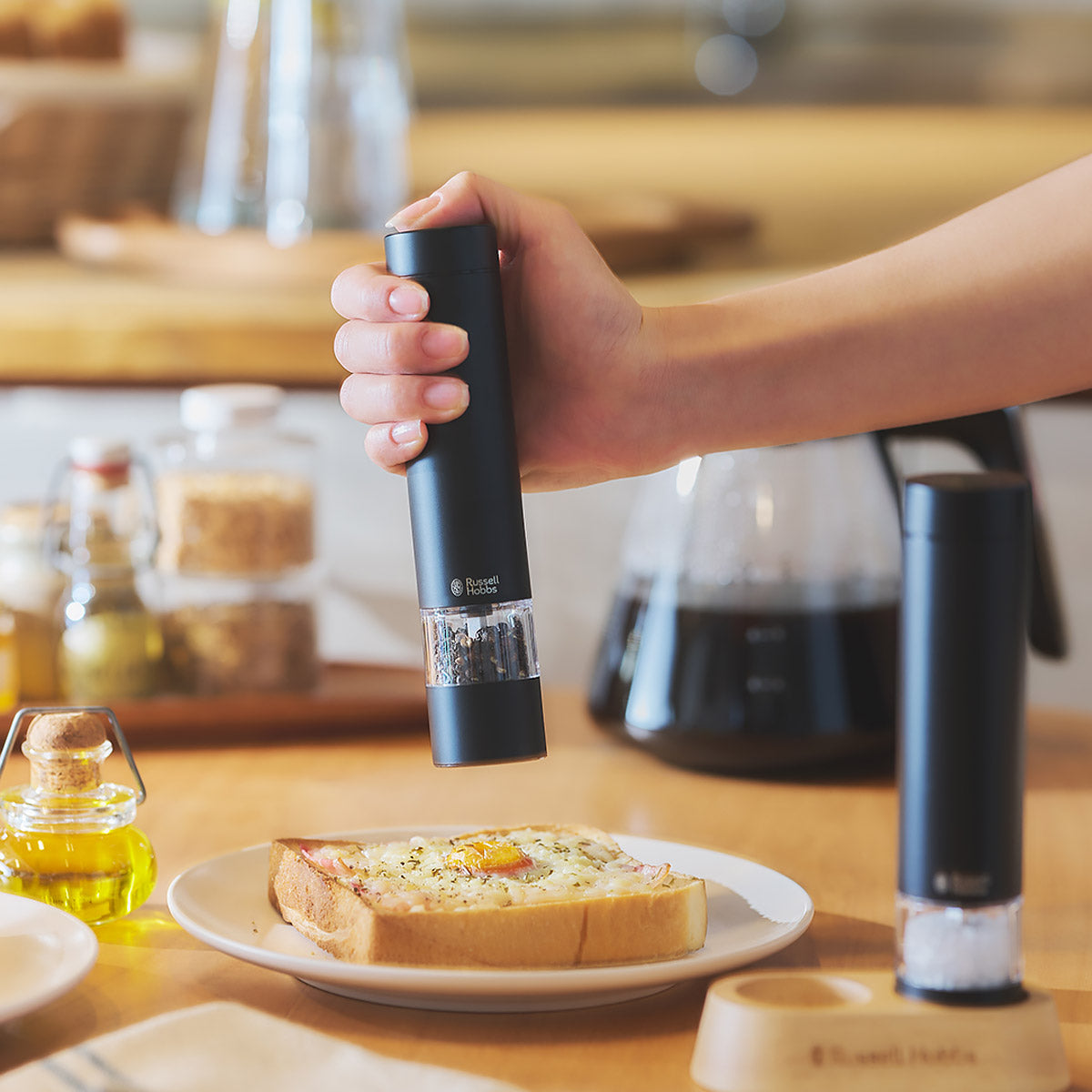 【2026年モデル】Russell Hobbs 電動ミル ソルト＆ペッパー・ミニ 3色【7935JP 7935JPBK 7935JPWH】